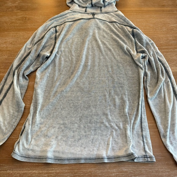 VOLCOM Gray Pullover - Picture 2 of 4